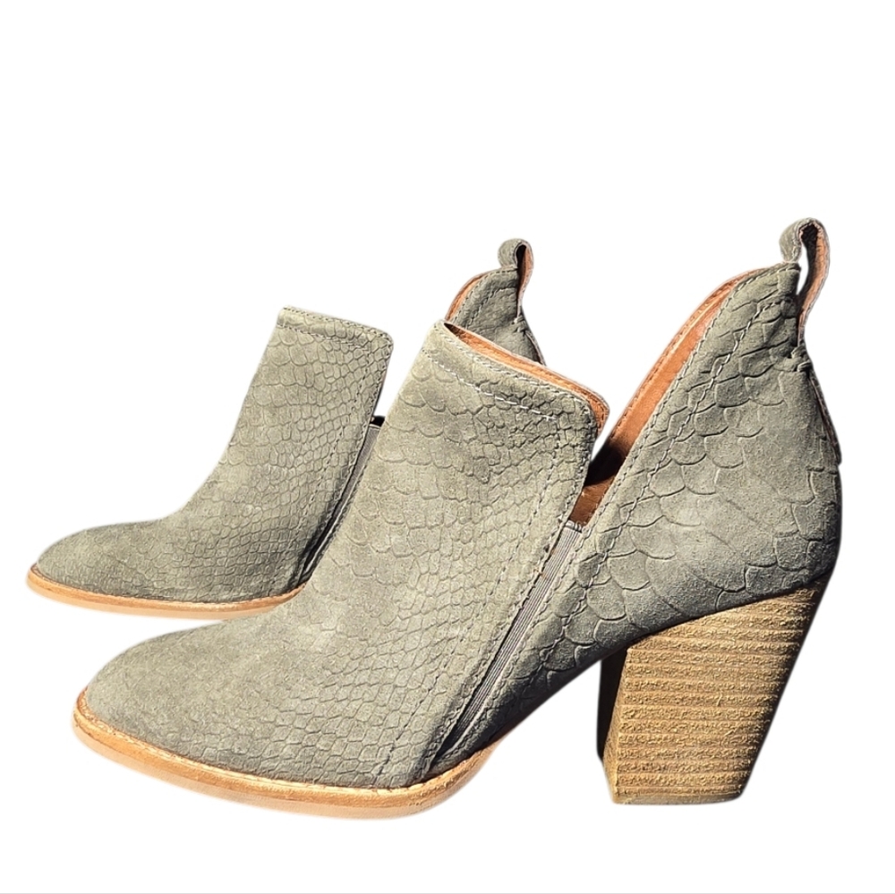 Jeffrey Campbell Vanhook Snakeskin Heeled Ankle Boots Size 8.5